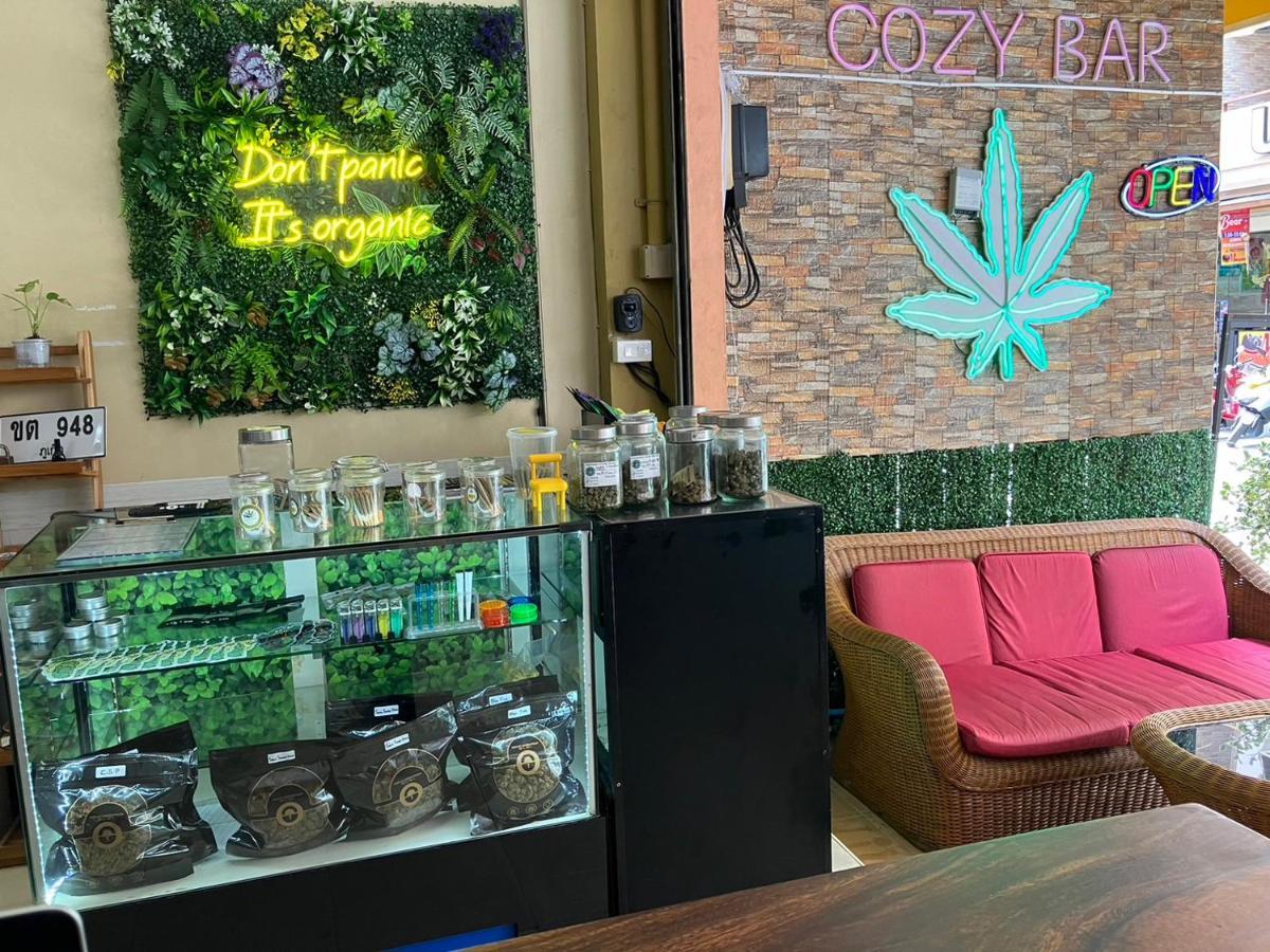 Cozy Place Patong 외부 사진