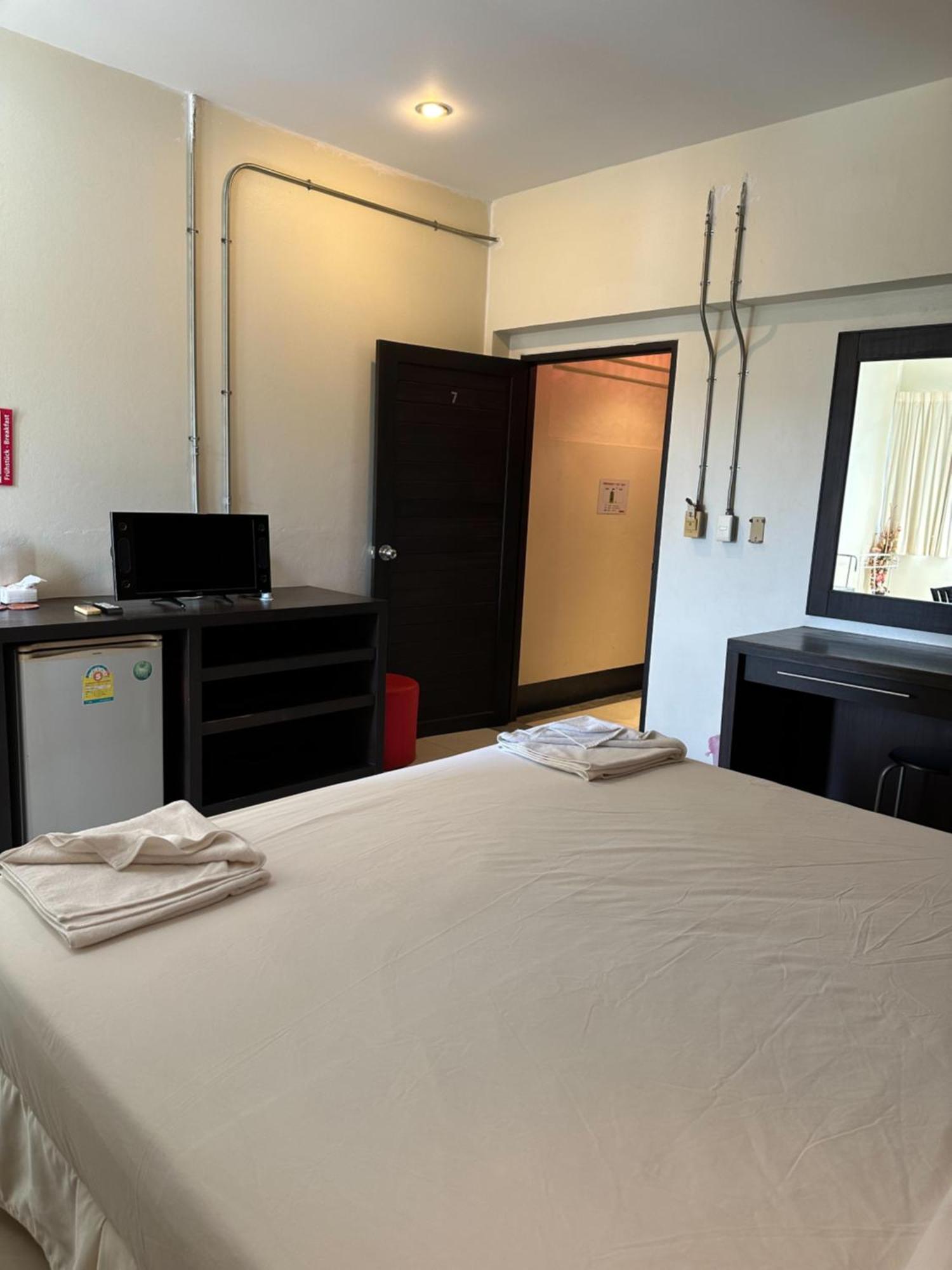 Cozy Place Patong 외부 사진